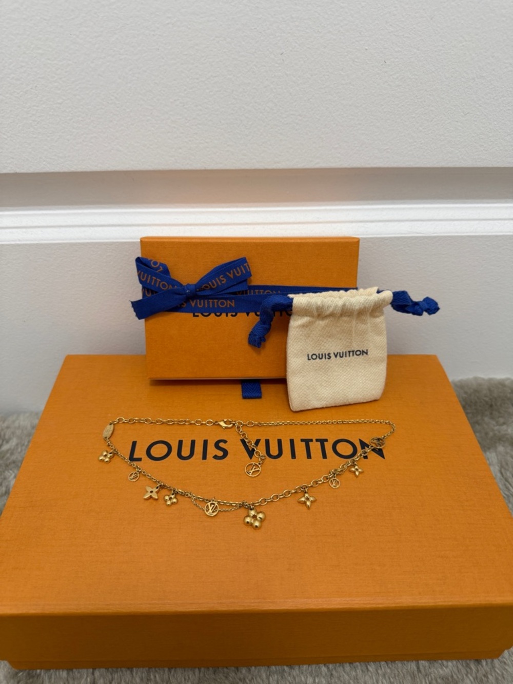 Louis Vuitton Blooming Supple
Necklace
